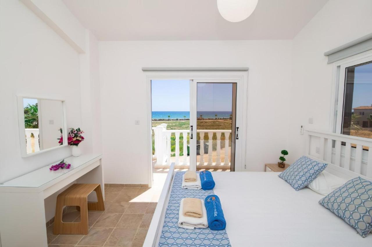 Suncity Boutique Beachfront Villa Aya Napa