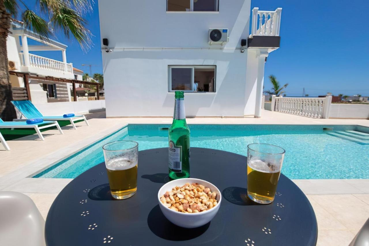 Suncity Boutique Beachfront * Aya Napa